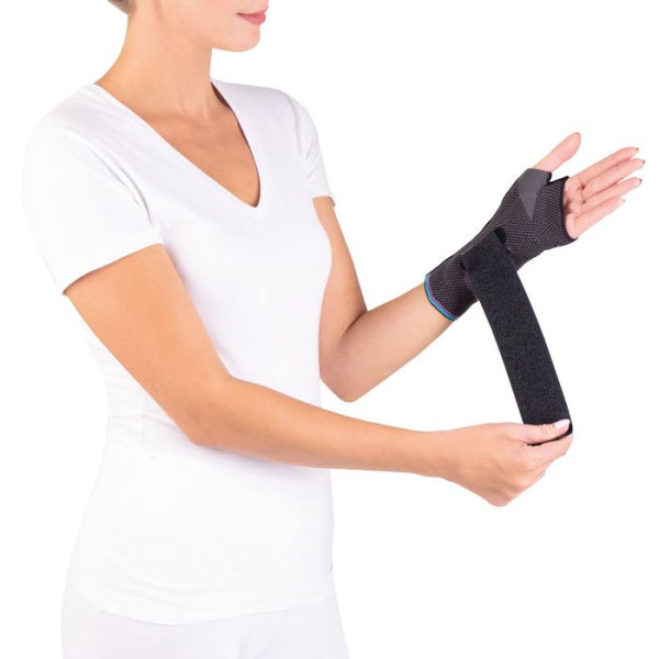 Бандаж компрессионный на лучезапястный сустав со съемной стяжкой (левый) Т-8381С(L) Evolution  Silver